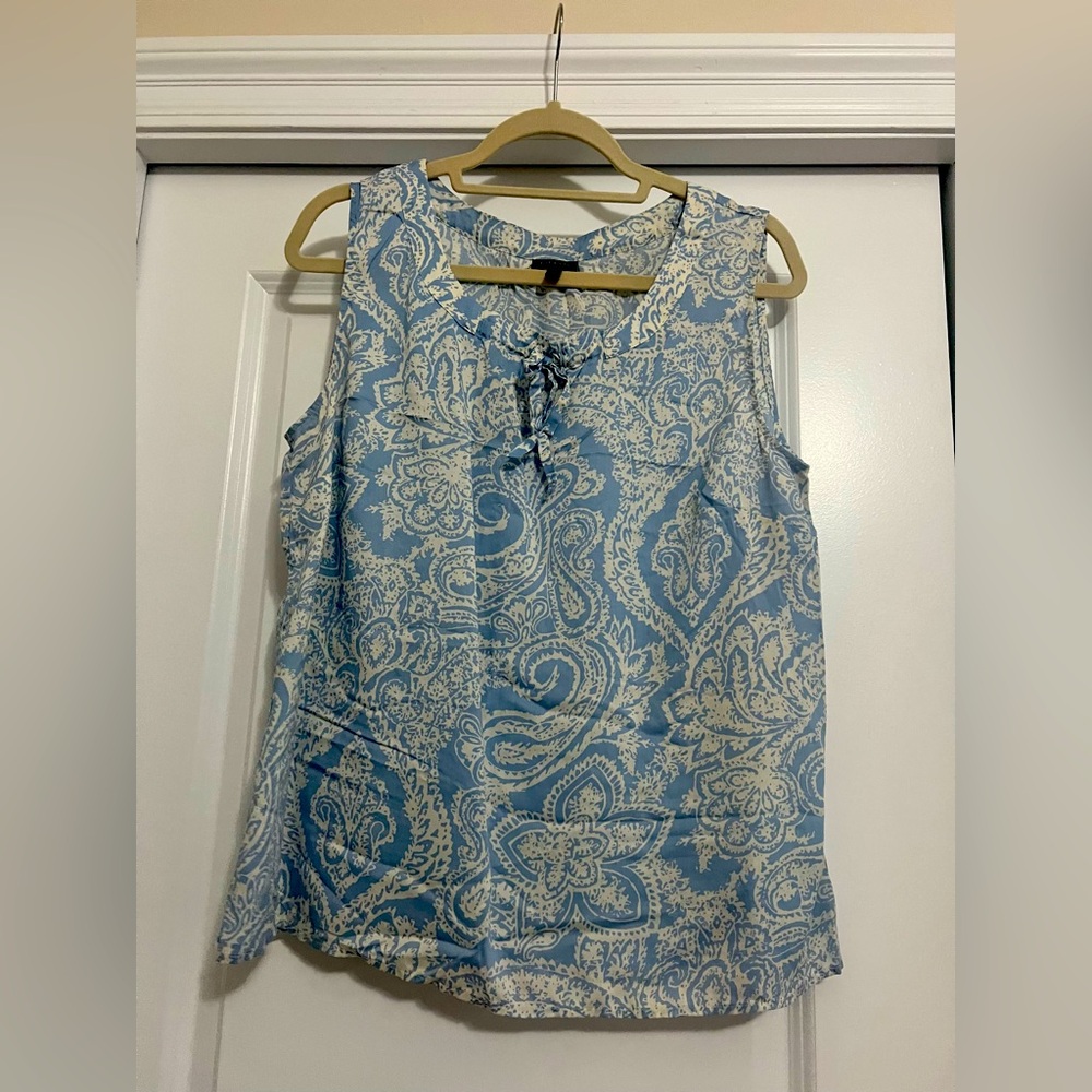 Talbots cream and blue Euc size large blouse